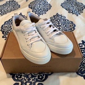 Kaanas Paris White Sneakers Size 10